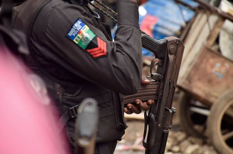 SAD NEWS!! Nigeria Police Man Dies From Stray Bullet
