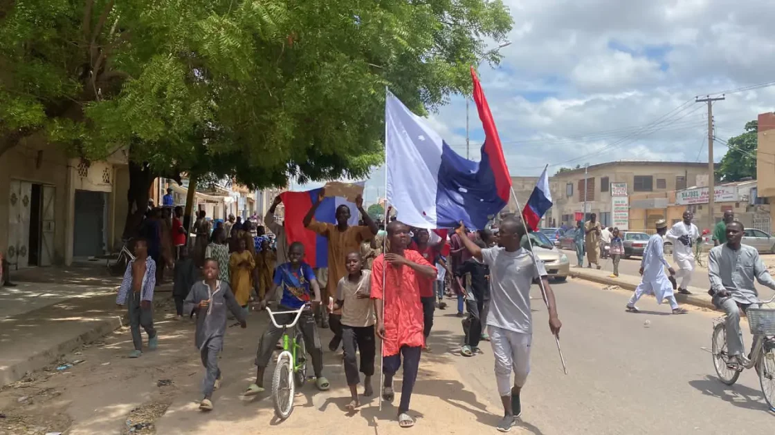 632 Arraigned for Looting As Protesters Continue Marching With Russian Flags in Kano