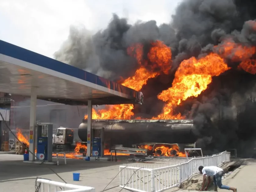 Fire Guts Filling Station, Destroys Vehicles in Lagos (Video)