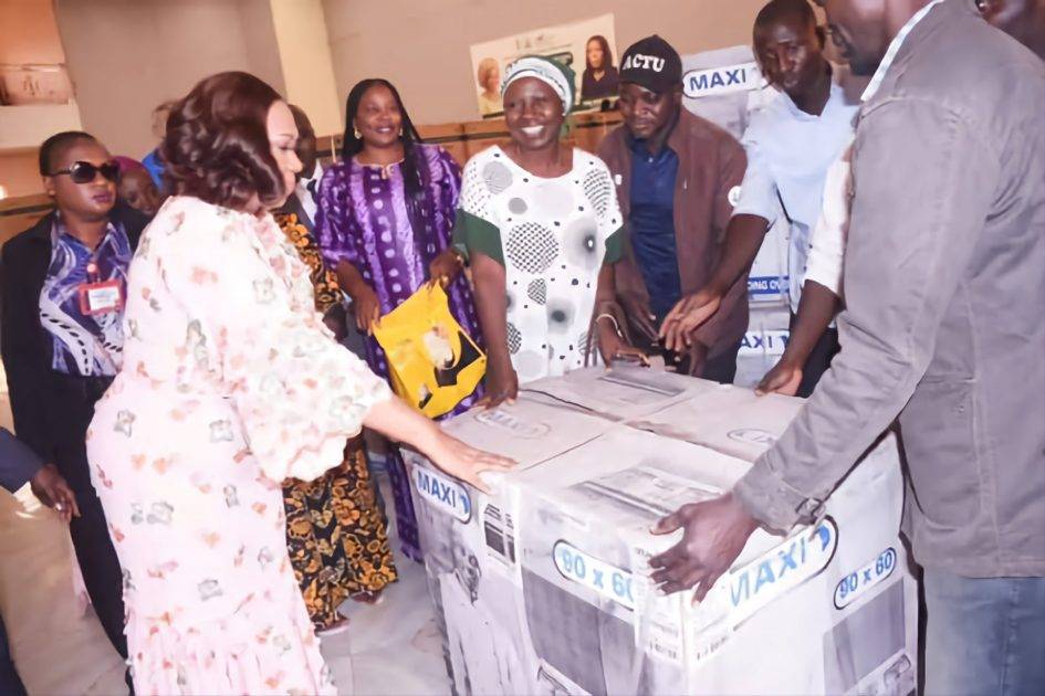 Plateau First Lady Distributes Business Tools to 500 Women Across 17 LGAs